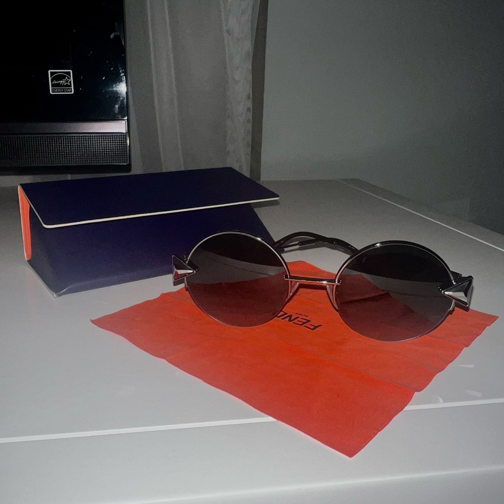 FENDI Circle Sunglasses